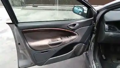 Vehicul casat citroen c5 berlina 2.2 hdi vivace al anului 2001 alimentat 4hx