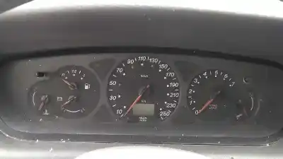 Vehicul casat citroen c5 berlina 2.2 hdi vivace al anului 2001 alimentat 4hx