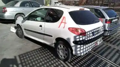 Veículo de Sucata peugeot 206 berlina x-line refri do ano 2006 alimentado 8hz