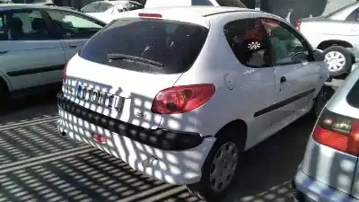 Veículo de Sucata peugeot 206 berlina x-line refri do ano 2006 alimentado 8hz
