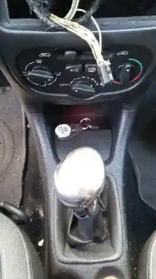 Veículo de Sucata peugeot 206 berlina x-line refri do ano 2006 alimentado 8hz