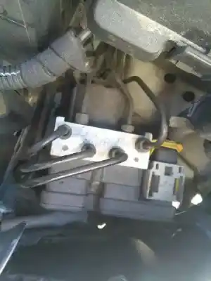 Veículo de Sucata peugeot 206 berlina x-line refri do ano 2006 alimentado 8hz