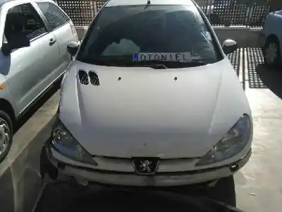 Veículo de Sucata peugeot 206 berlina x-line refri do ano 2006 alimentado 8hz