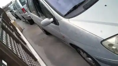 Scrapping Vehicle renault megane i scenic (ja0) 1.6 16v kaleido of the year 2000 powered k4m a7