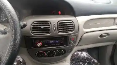 Scrapping Vehicle renault megane i scenic (ja0) 1.6 16v kaleido of the year 2000 powered k4m a7