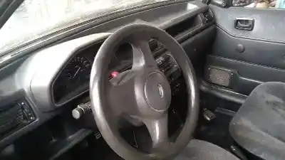 Здавання транспортного засобу ford fiesta berl./courier surf року 1995 потужний rtd