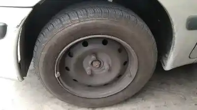 Здавання транспортного засобу peugeot 106 (s2) max року 2000 потужний hdz