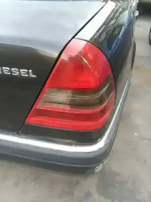 Véhicule à la ferraille mercedes-benz clase c (w202) berlina 250 diesel (202.125) de l'année 1993 alimenté d 605