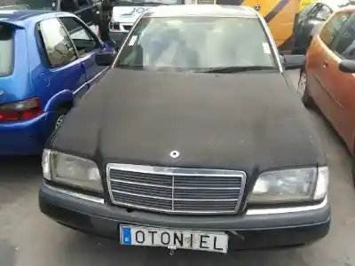 Véhicule à la ferraille mercedes-benz clase c (w202) berlina 250 diesel (202.125) de l'année 1993 alimenté d 605