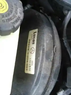Véhicule à la ferraille mercedes-benz clase c (w202) berlina 250 diesel (202.125) de l'année 1993 alimenté d 605