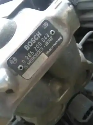 Véhicule à la ferraille mercedes-benz clase c (w202) berlina 250 diesel (202.125) de l'année 1993 alimenté d 605