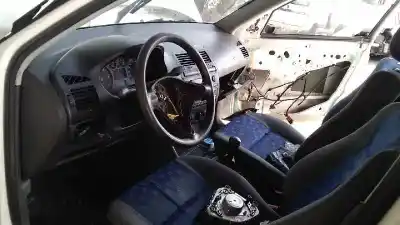 Véhicule à la ferraille seat ibiza (6k1) select de l'année 2001 alimenté aqm