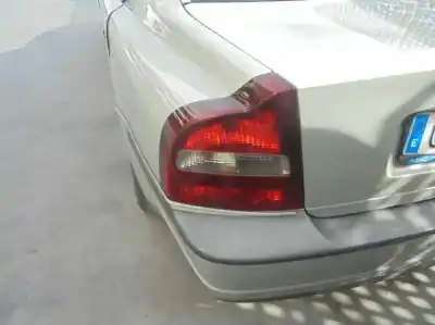 Здавання транспортного засобу volvo s80 berlina 2.5 d року 2000 потужний d5252t