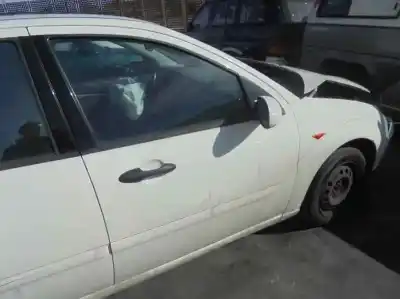 Здавання транспортного засобу ford focus berlina (cak) ghia року 2004 потужний f9da