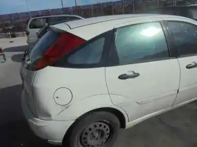 Здавання транспортного засобу ford focus berlina (cak) ghia року 2004 потужний f9da
