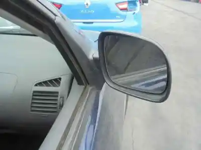 Здавання транспортного засобу seat cordoba berlina (6k2) stella року 2000 потужний agr