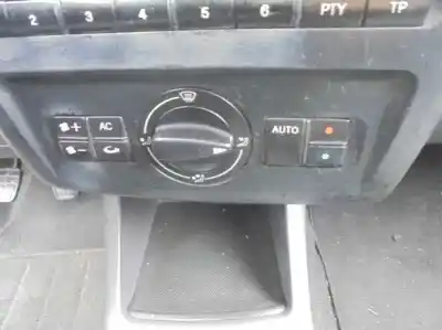 Здавання транспортного засобу seat cordoba berlina (6k2) stella року 2000 потужний agr