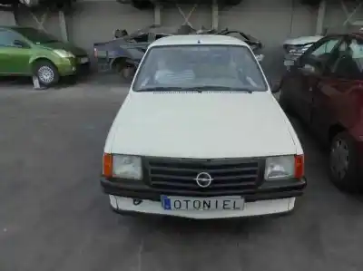 Veículo de Sucata opel corsa a * do ano 1987 alimentado ojo