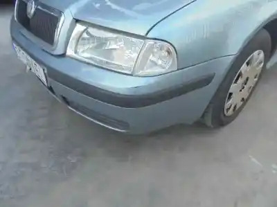 Veículo de Sucata skoda octavia berlina (1u2) ambiente do ano 2002 alimentado avu
