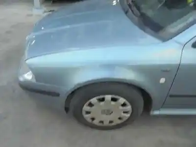 Veículo de Sucata skoda octavia berlina (1u2) ambiente do ano 2002 alimentado avu