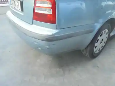 Veículo de Sucata skoda octavia berlina (1u2) ambiente do ano 2002 alimentado avu