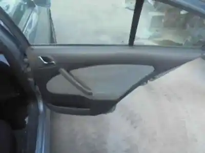 Veículo de Sucata skoda octavia berlina (1u2) ambiente do ano 2002 alimentado avu