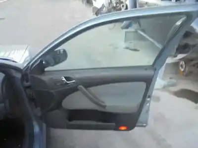 Veículo de Sucata skoda octavia berlina (1u2) ambiente do ano 2002 alimentado avu