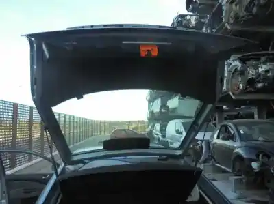 Veículo de Sucata skoda octavia berlina (1u2) ambiente do ano 2002 alimentado avu