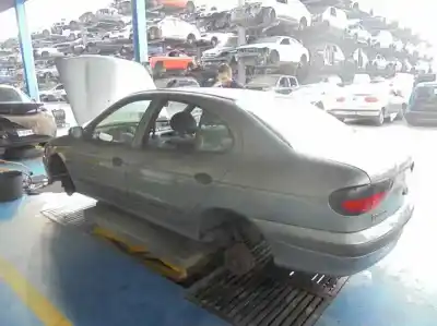 Veículo de Sucata renault megane i berlina hatchback (ba0) 1.6e alize do ano 1997 alimentado k7m