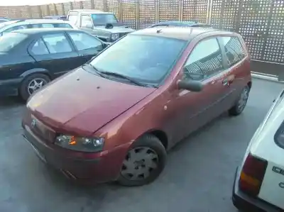 Veicolo di demolizione fiat punto berlina (188) 1.2 8v dynamic dell'anno 2002 alimentato 188a4000
