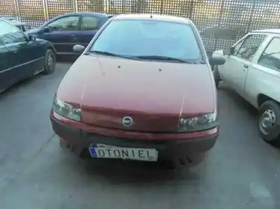 Veicolo di demolizione fiat punto berlina (188) 1.2 8v dynamic dell'anno 2002 alimentato 188a4000