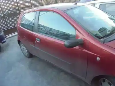 Veicolo di demolizione fiat punto berlina (188) 1.2 8v dynamic dell'anno 2002 alimentato 188a4000