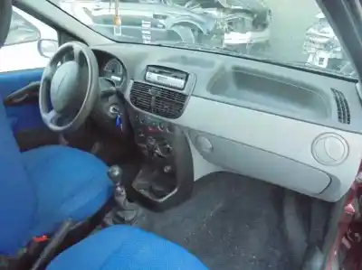 Veicolo di demolizione fiat punto berlina (188) 1.2 8v dynamic dell'anno 2002 alimentato 188a4000