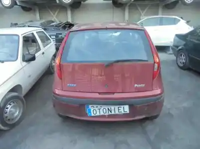 Veicolo di demolizione fiat punto berlina (188) 1.2 8v dynamic dell'anno 2002 alimentato 188a4000