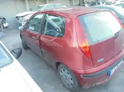 Veicolo di demolizione fiat punto berlina (188) 1.2 8v dynamic dell'anno 2002 alimentato 188a4000