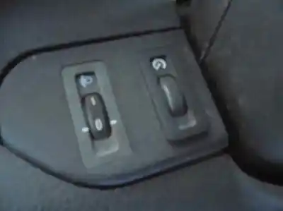 Здавання транспортного засобу bmw serie 3 berlina (e36) * року 1999 потужний 164e2