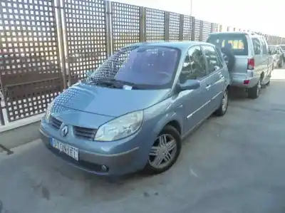 Sloopvoertuig renault scenic ii confort dynamique van het jaar 2004 aangedreven f9q d8