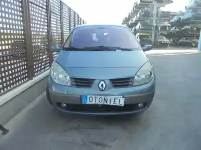Sloopvoertuig renault scenic ii confort dynamique van het jaar 2004 aangedreven f9q d8