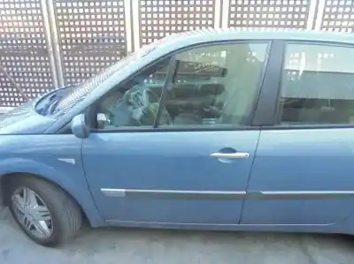 Sloopvoertuig renault scenic ii confort dynamique van het jaar 2004 aangedreven f9q d8
