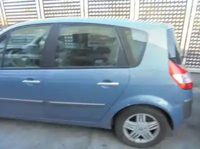 Sloopvoertuig renault scenic ii confort dynamique van het jaar 2004 aangedreven f9q d8