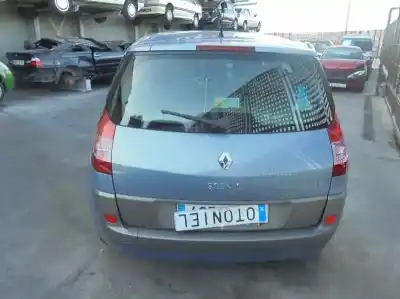 Sloopvoertuig renault scenic ii confort dynamique van het jaar 2004 aangedreven f9q d8