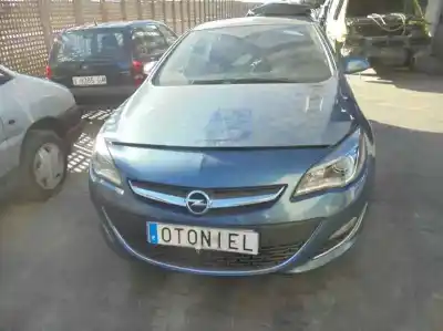 Verschrottungsfahrzeug OPEL ASTRA J LIM. Excellence des Jahres 2013 angetrieben A17DTS