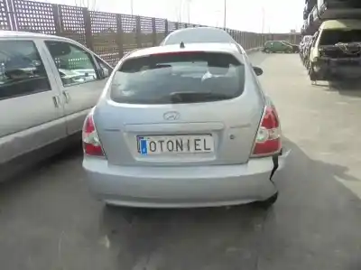 Sloopvoertuig hyundai accent (mc) gl van het jaar 2006 aangedreven d4fa