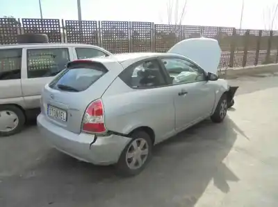 Sloopvoertuig hyundai accent (mc) gl van het jaar 2006 aangedreven d4fa