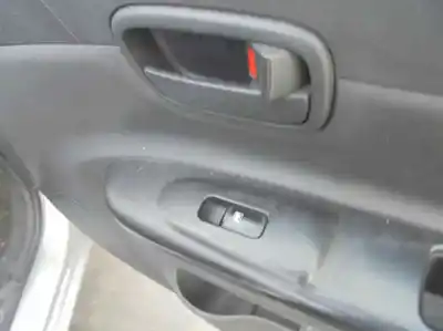 Sloopvoertuig hyundai accent (mc) gl van het jaar 2006 aangedreven d4fa