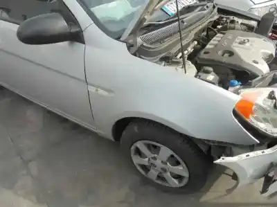 Sloopvoertuig hyundai accent (mc) gl van het jaar 2006 aangedreven d4fa