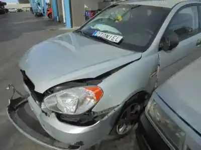 Sloopvoertuig hyundai accent (mc) gl van het jaar 2006 aangedreven d4fa