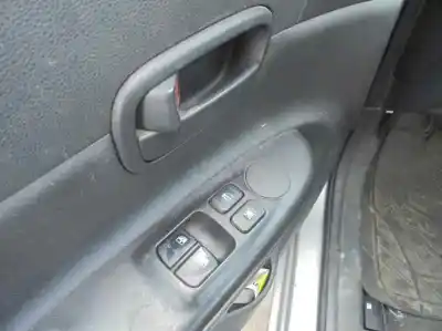 Sloopvoertuig hyundai accent (mc) gl van het jaar 2006 aangedreven d4fa