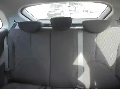 Sloopvoertuig hyundai accent (mc) gl van het jaar 2006 aangedreven d4fa