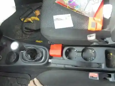 Sloopvoertuig hyundai accent (mc) gl van het jaar 2006 aangedreven d4fa